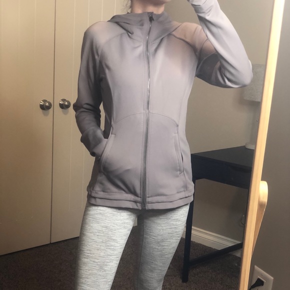 Lululemon 🍋 Jacket - Picture 13 of 13